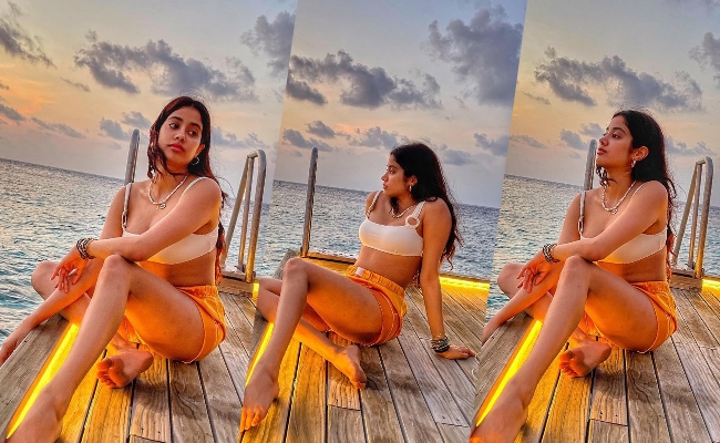 Beauty On Beach: Janhvi Kapoor Looks Drop Dead Gorgeous In Her Beachwear Avatar, See Pics - 2