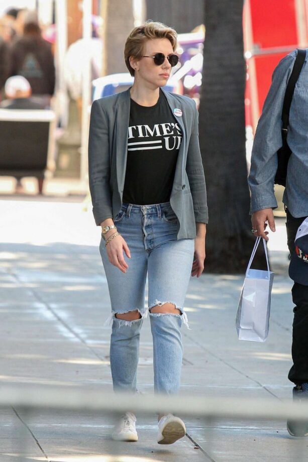 Lift Your Work From Mood With These Accessories: Grab Them From Scarlett Johansson - 4