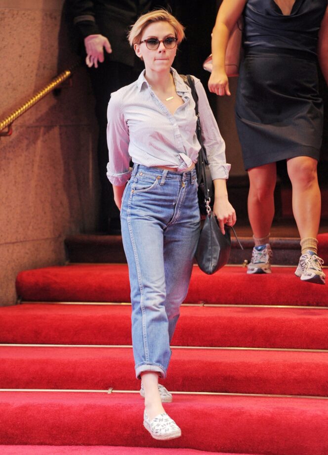 Are you looking for casual decent outfits? Take cues from Angelina Jolie and Scarlett Johansson - 4