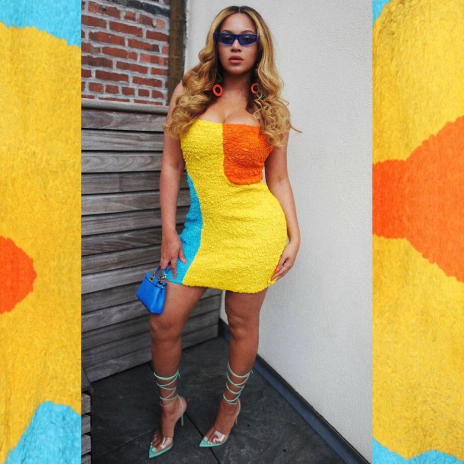 Taylor Swift Or Beyonce: Who Slayed The Stripe Outfit Better? - 10