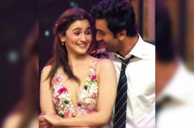 Cuteness Overloaded: The Cutest Shona & Babu Of B-Town: Alia Bhatt & Ranbir Kapoor, View Pics - 1