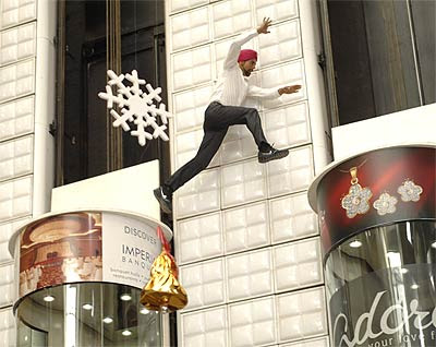 Daredevil! From Singh Is Bling To Blue: 5 Dangerous Stunts By Akshay Kumar Throughout His Bollywood Career - 3