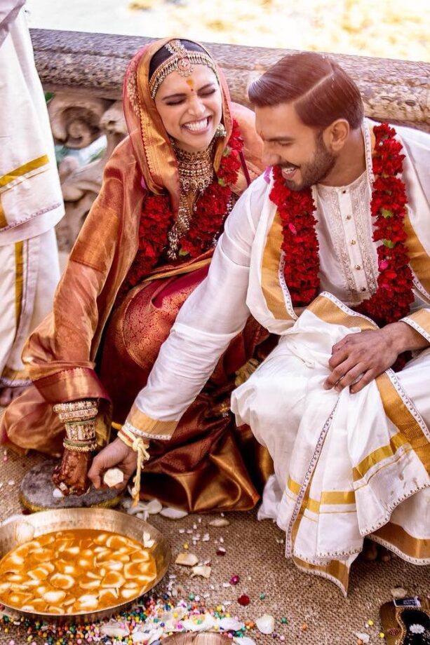 Deepika Padukone & Ranveer Singh’s CountrySide Wedding Pictures Are Taking The Internet By A Storm - 3