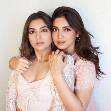 From Kriti Sanon-Nupur Sanon To Bhumi Pednekar-Samiksha Pednekar: Take A Look At 5 Bollywood Beauties And Their Lookalike Sisters - 4