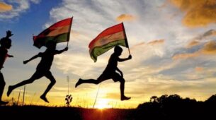 From Sandese Aate Hain To Jai Ho: Here’s A List Of Some Patriotic Songs That Every Indian Must Listen