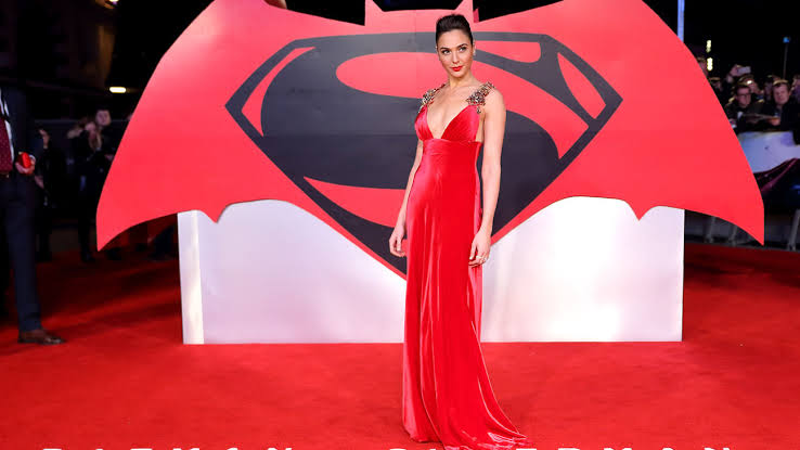 Gal Gadot, the fashion icon and her attractive Red-carpet moments 793757