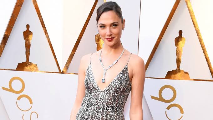 Gal Gadot, the fashion icon and her attractive Red-carpet moments 793746