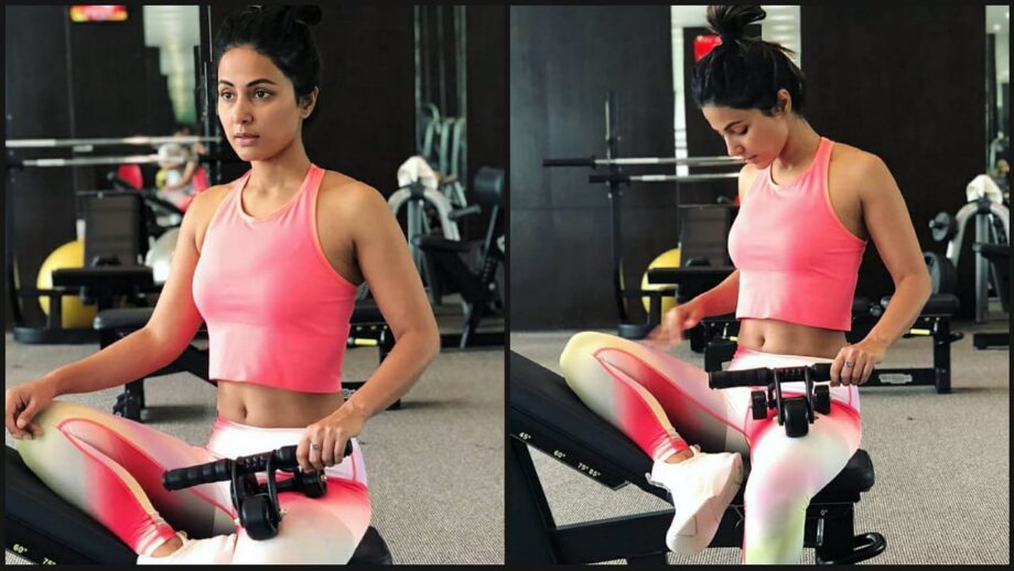 Hina Khan flaunts her hot washboard abs, check out this viral hot picture 452672