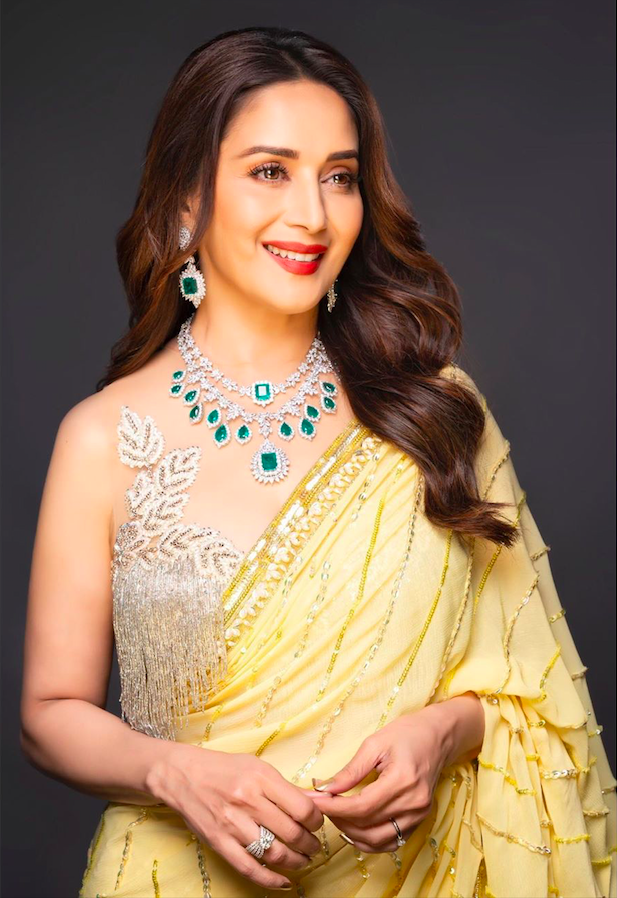 Hunt For Madhuri Dixit’s Jewellery To Uplift Any Boring Looks - 1