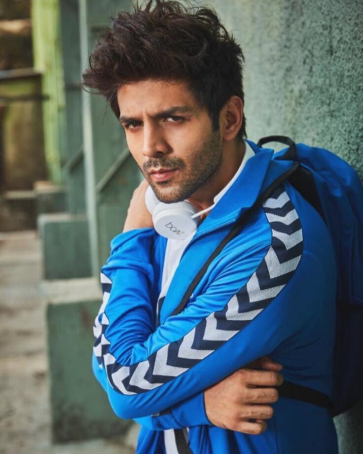 Indoor Fashion: Kartik Aaryan Gives Us Major Fashion Goals During The Lockdown! - 1