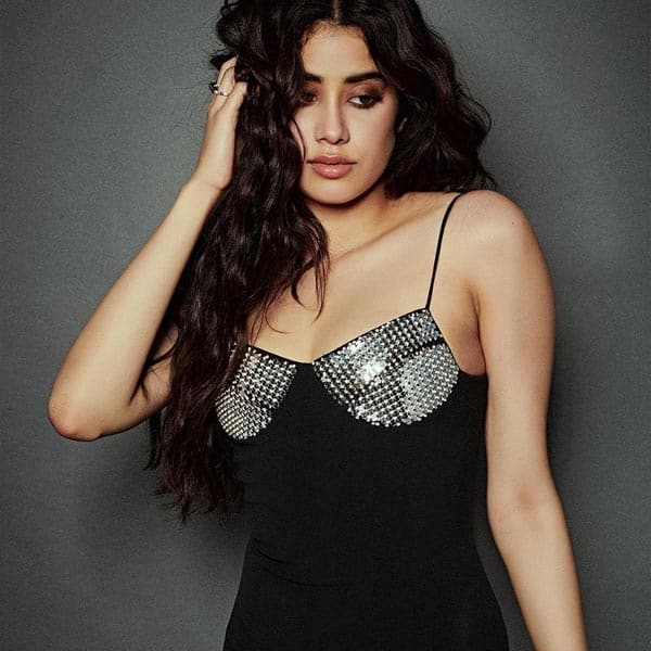 Janhvi Kapoor Is Surely A Hot Mess In Black Thigh-High Dress - 1