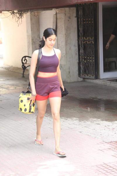 Janhvi Kapoor’s Which Best Gym Wear Would You Like To Steal? - 2