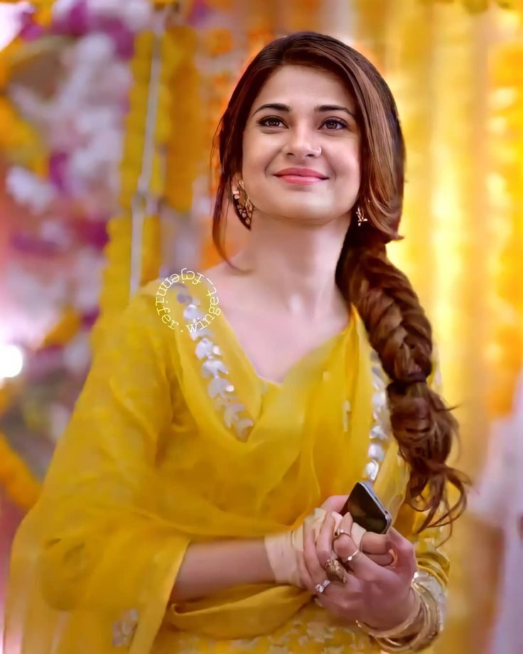 Jennifer Winget Is Stunning In Her Bepannaah Costume! - 7