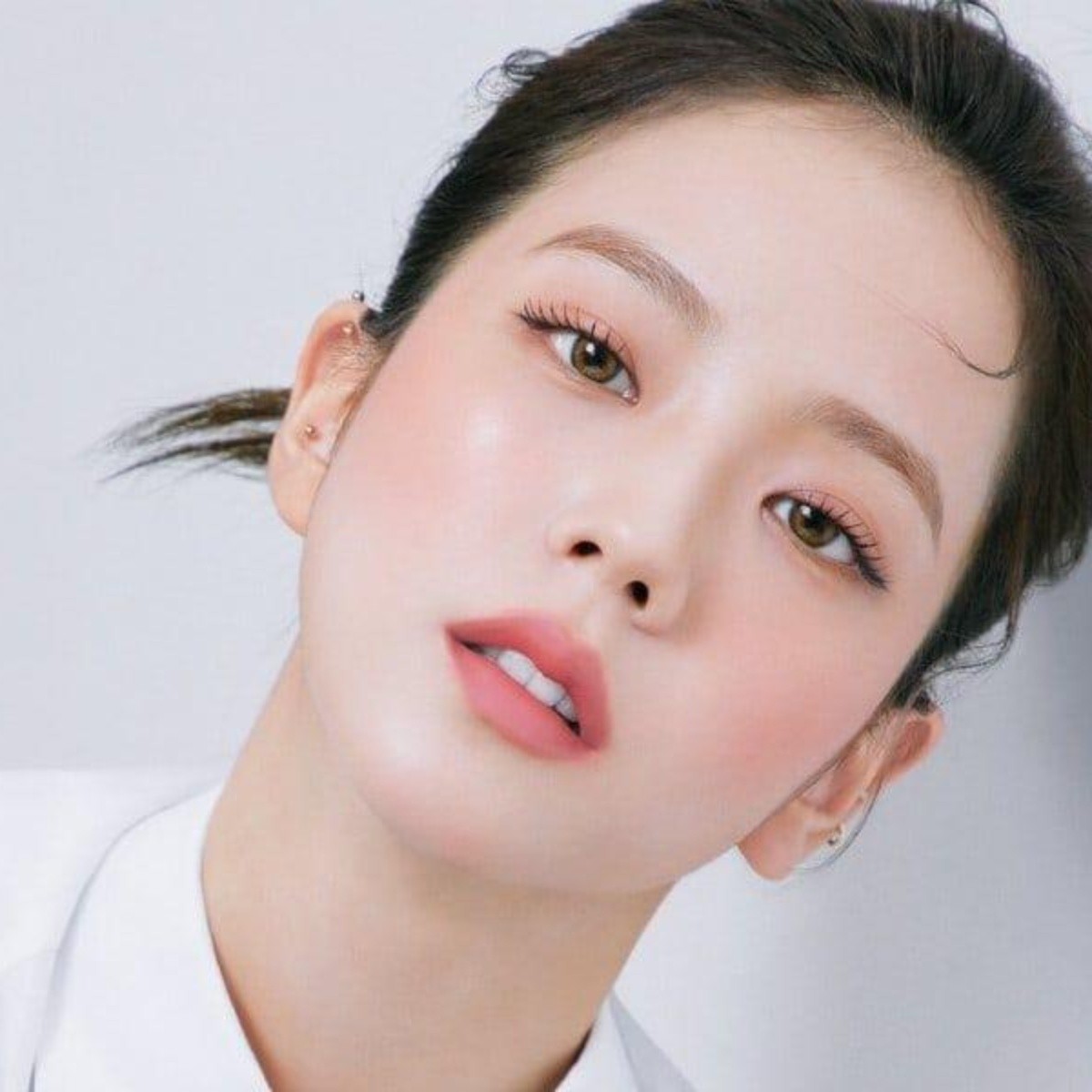 Jisoo Vs Jennie: Who Rocks ‘Elegant Nude Makeup Look’? 460104