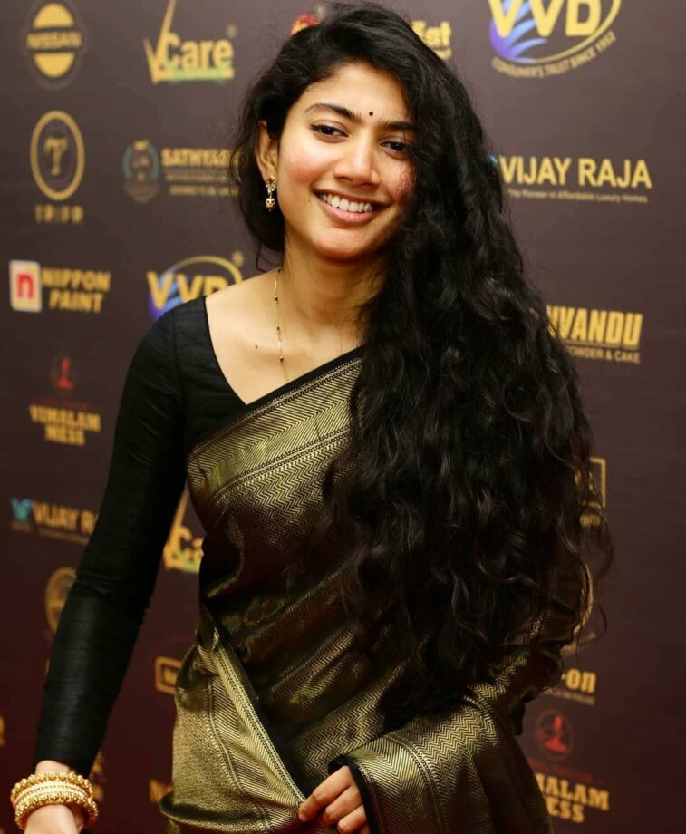 Keerthy Suresh, Sai Pallavi & Their Hottest Kanjeevaram Saree Avatar Moments That Made Us Crush On Them - 3