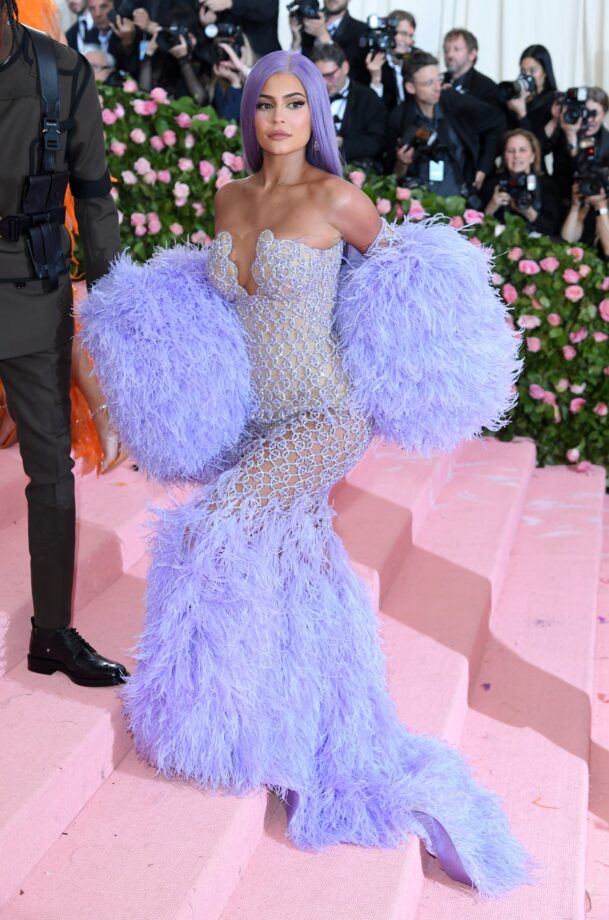 Wakey, Wakey, Upper Siders & Take A Look At These Beautiful Looks Of Kylie Jenner That We’d Love To Steal From Her Wardrobe - 1