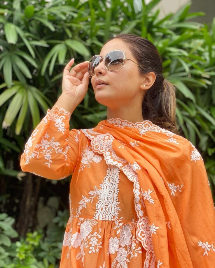 Make Heads Turning Entry At Your BFF’s Wedding: Let Hina Khan Be Your Inspiration - 7
