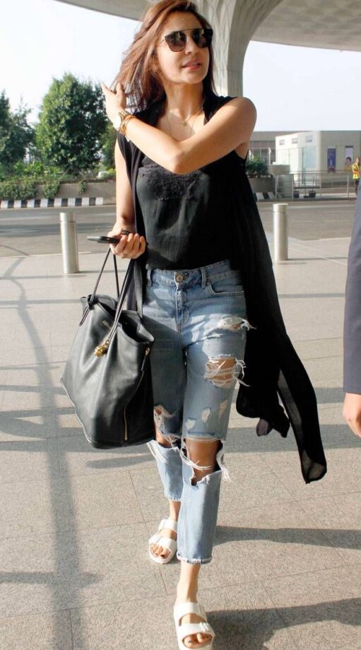 Nothing Like A Casual Black Top & Blue Ripped Jeans Of Anushka Sharma And Deepika Padukone To Look Fabulous! - 0