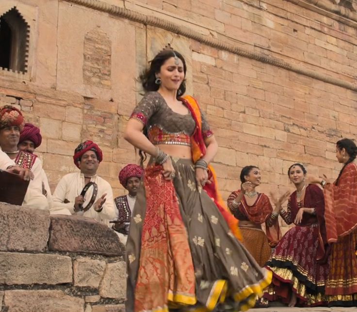 Oh Gulabo Jara Itar To Gira Do! Alia Bhatt’s Millennial Lehengas From ‘Kalank’ Movie Are Goals - 0