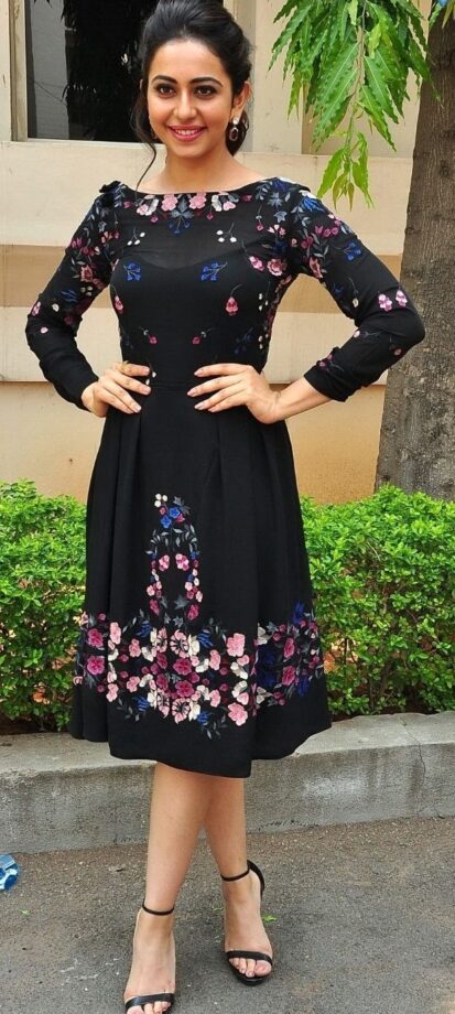 Pretty Girl Rakul Preet Singh In A Beautiful & Elegant Floral Dress - 1