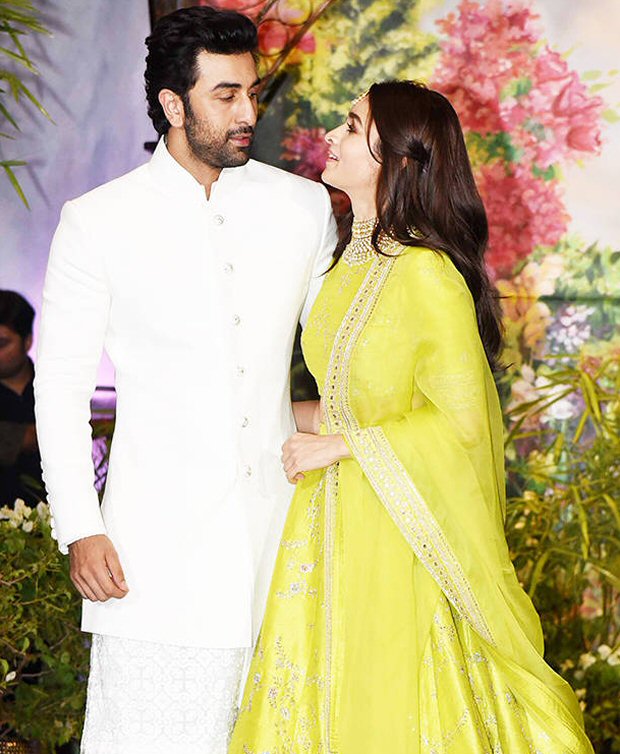 Quintessential Duo: Alia Bhatt & Ranbir Kapoor Are Painting The Town With Their Romance, See Pics - 0