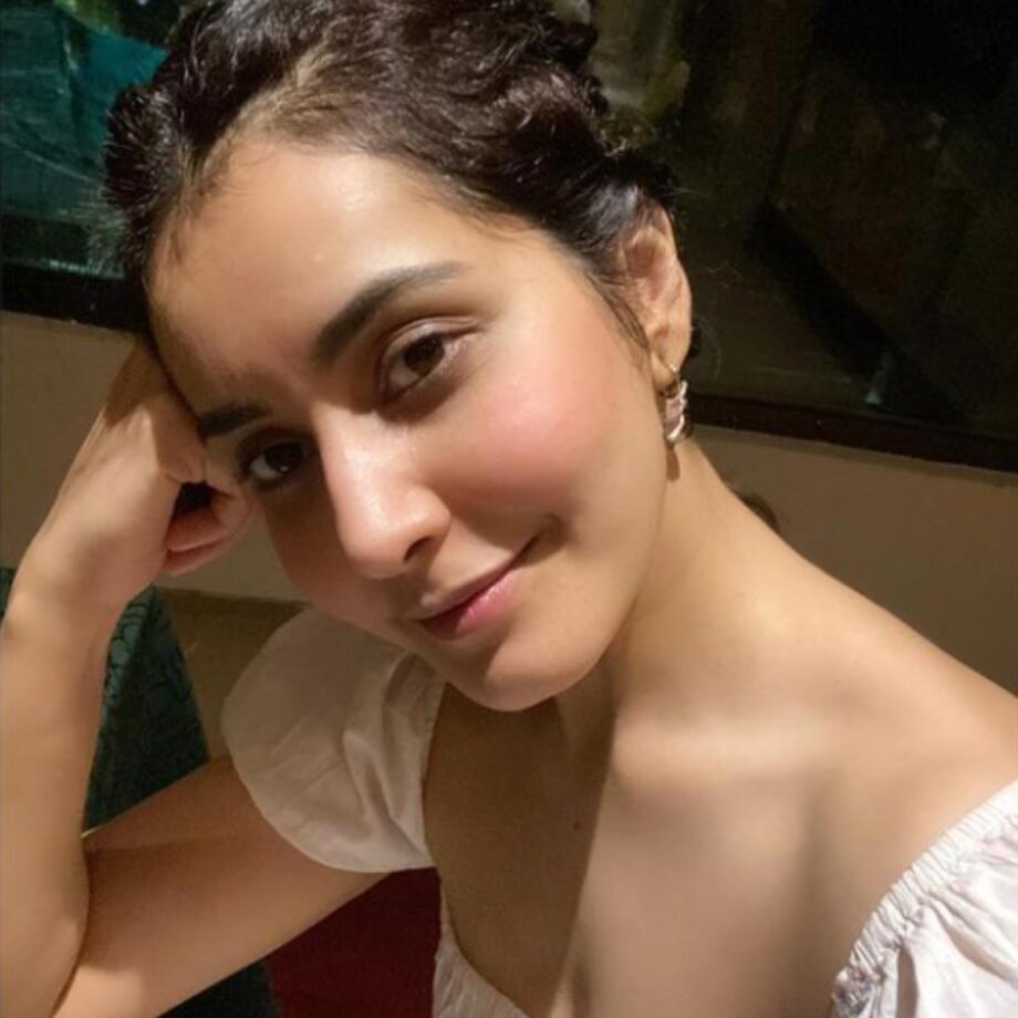 From Samantha Akkineni To Rashmika Mandanna: 5 South Beauties Who Flaunt Their No-Makeup Look Like Natural Beauties - 1