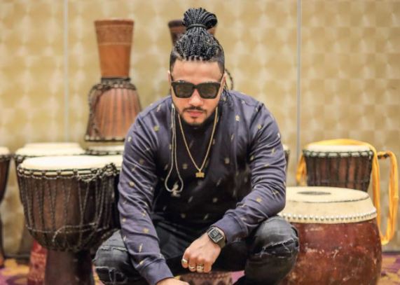 Rapper Raftaar is a Born Fashionista: We swear by these Hot Looks 866508