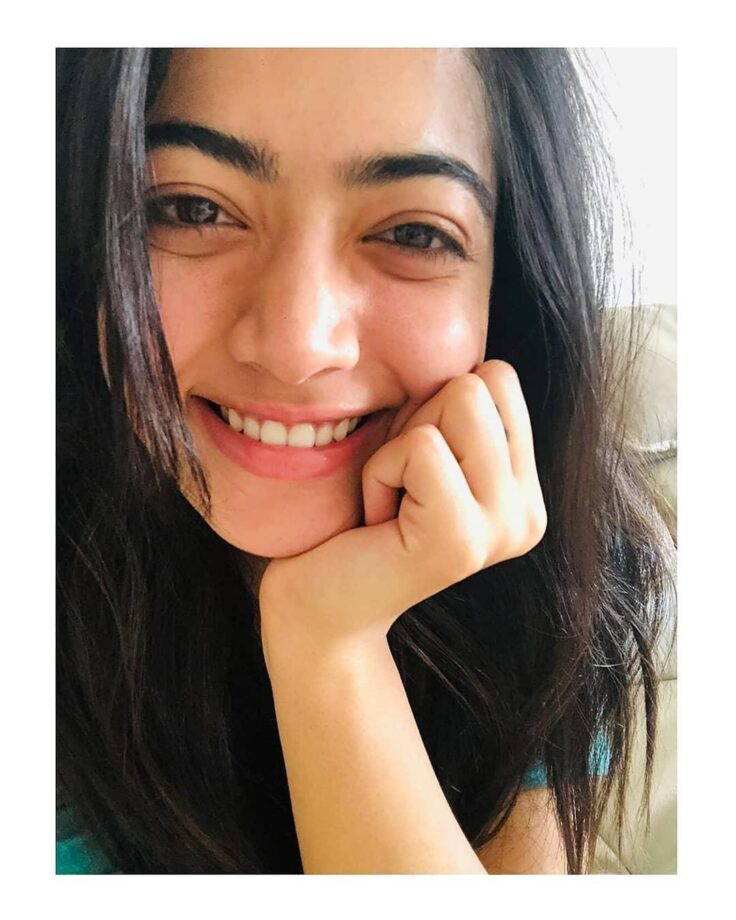 From Samantha Akkineni To Rashmika Mandanna: 5 South Beauties Who Flaunt Their No-Makeup Look Like Natural Beauties - 4