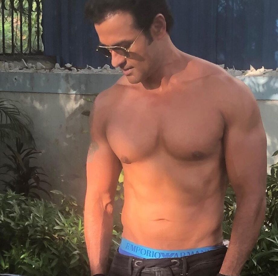 Rohit Roy’s Transformation At 52 Is Inspirational! - 1