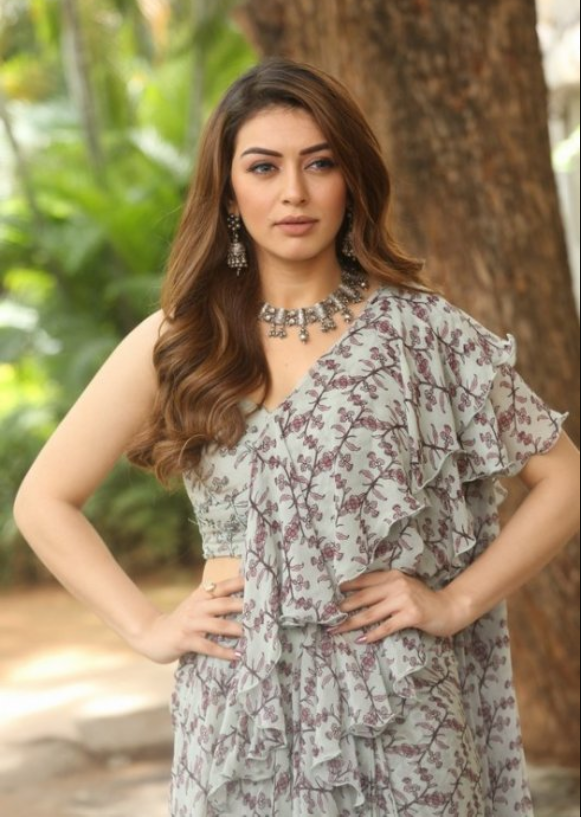 See Before And After Adorable Pictures Of Hansika Motwani - 7