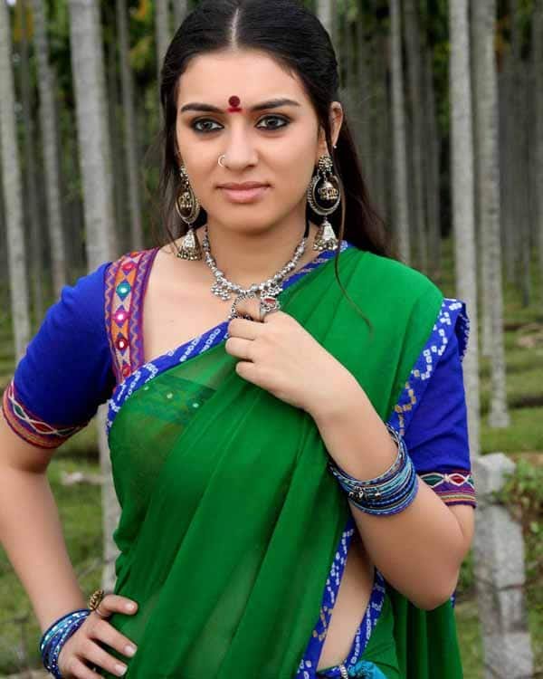 See Before And After Adorable Pictures Of Hansika Motwani - 3