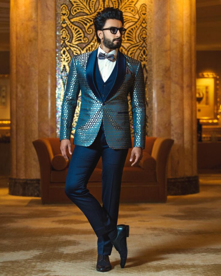 Shahid Kapoor Vs Ranveer Singh: Who Stuns The Blazer Suit Better? - 3