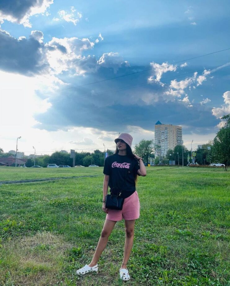 Social Media Sensation Priya Prakash Varrier’s Astonishing Pictures From Russia Will Make You Fall In Love With Her! - 6