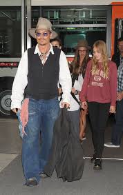 Steal The Airport Looks Of Johnny Depp & Leonardo DiCaprio - 5