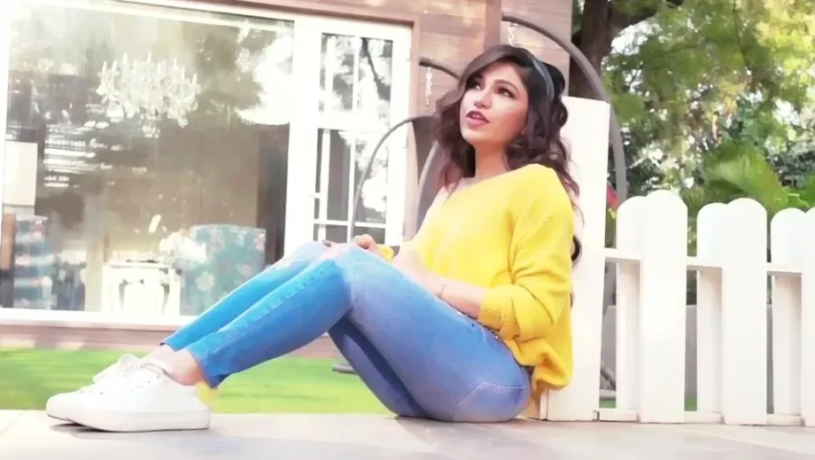 Sunshine wala mood: When Tulsi Kumar opted yellow and made statements 766573