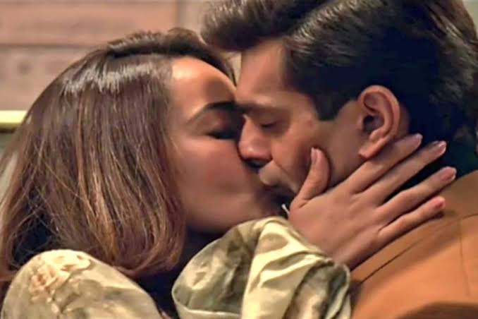 Surbhi Jyoti Reveals Her ‘First Kiss At First Job’, Deets Inside - 1