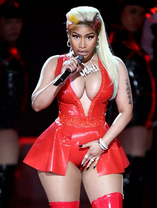 Take A Glance At Nicki Minaj's Attractive & Smoky Looks, View Pics 793665