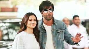 Take a look at these pictures that prove how madly Alia Bhatt is in love with Ranbir Kapoor