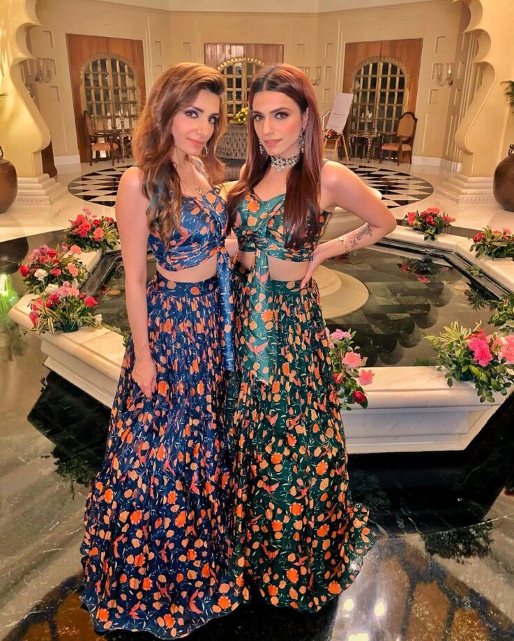 The Duo Prakriti Kakar And Sukriti Kakar Can Be Your Bridesmaid Inspiration For The Indian Attire! - 6