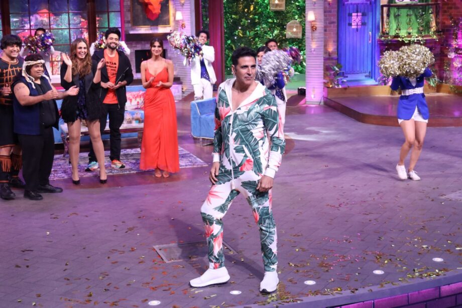 The Kapil Sharma Show: Bhuj and Bellbottom grace the stage in the inaugural episodes - 4