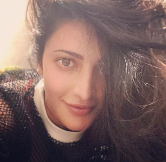 Throwback To The Times When Shruti Haasan Looked Spontaneously Beautiful - 2