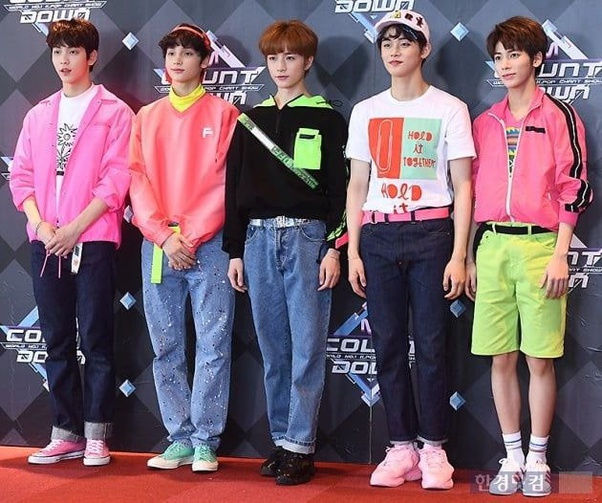 Times when Txt K-Pop stars Rocked the Neon Trend, Fans are Lovestruck! 766625