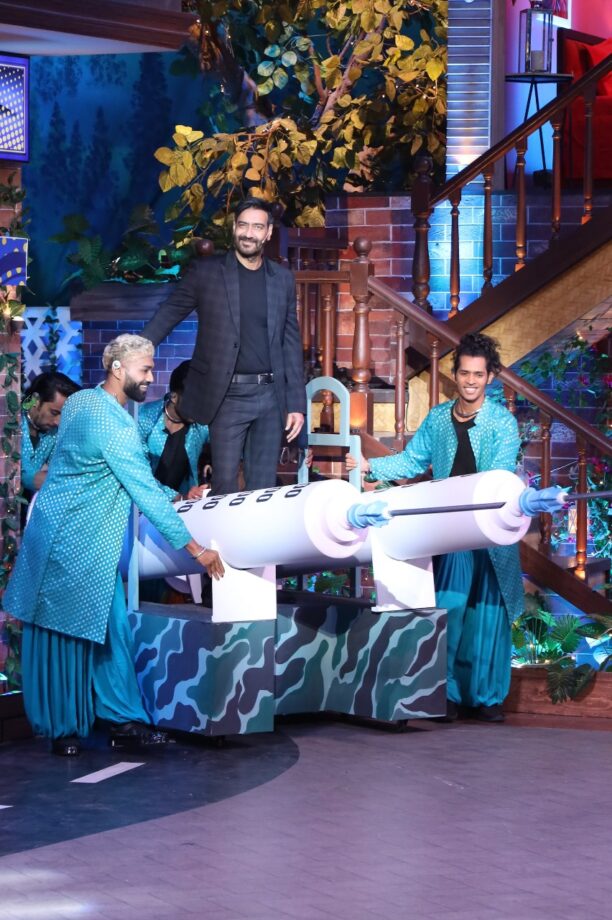 TKKS: Bhuj star cast have fun on the sets of The Kapil Sharma Show; Ajay Devgn shows his witty side - 3