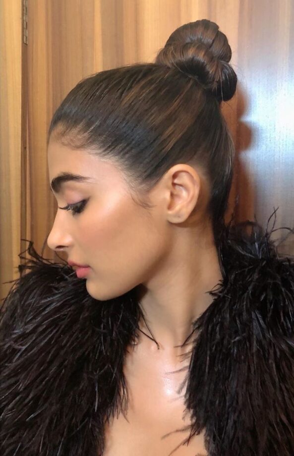 Top 5 Best Hairstyles Of Pooja Hegde For Your Perfect Occasion - 3