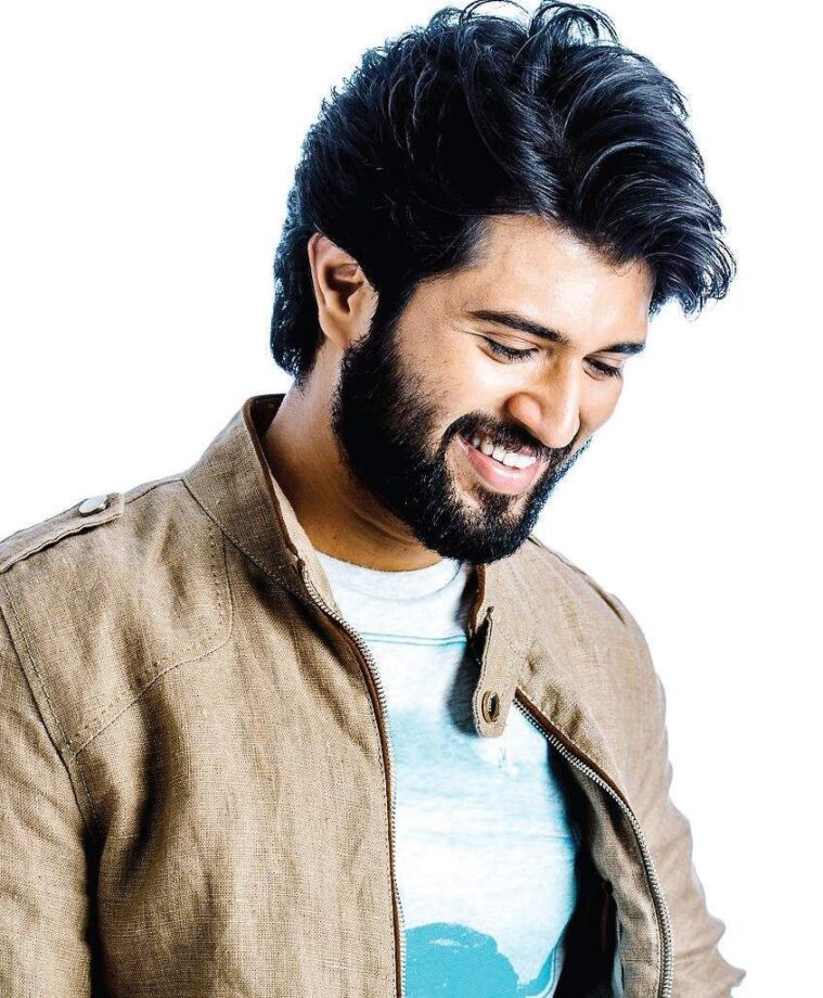 Vijay Deverakonda’s smile melts the hearts of netizens, check out ASAP - 1