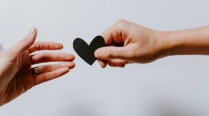 10 questions to ask yourself before getting into a relationship