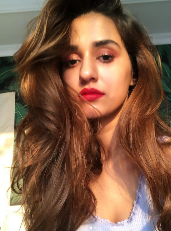 5 Times Malang Fame Disha Patani Stunned Us With Her Alluring Sunkissed Selfies - 1