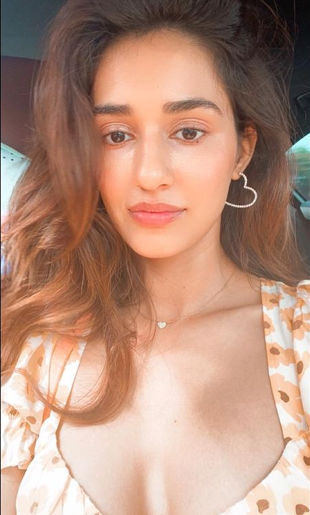 5 Times Malang Fame Disha Patani Stunned Us With Her Alluring Sunkissed Selfies - 0