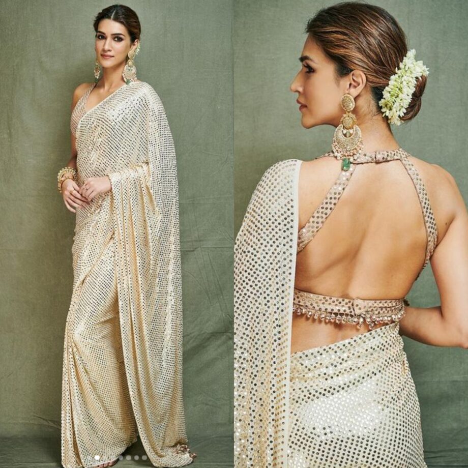 5 Times Mimi Star Kriti Sanon Accentuated Her Sarees With Unique Blouses And We Are Obsessed - 2