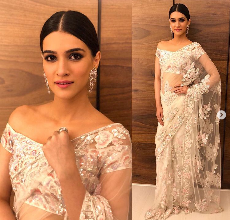 5 Times Mimi Star Kriti Sanon Accentuated Her Sarees With Unique Blouses And We Are Obsessed - 1